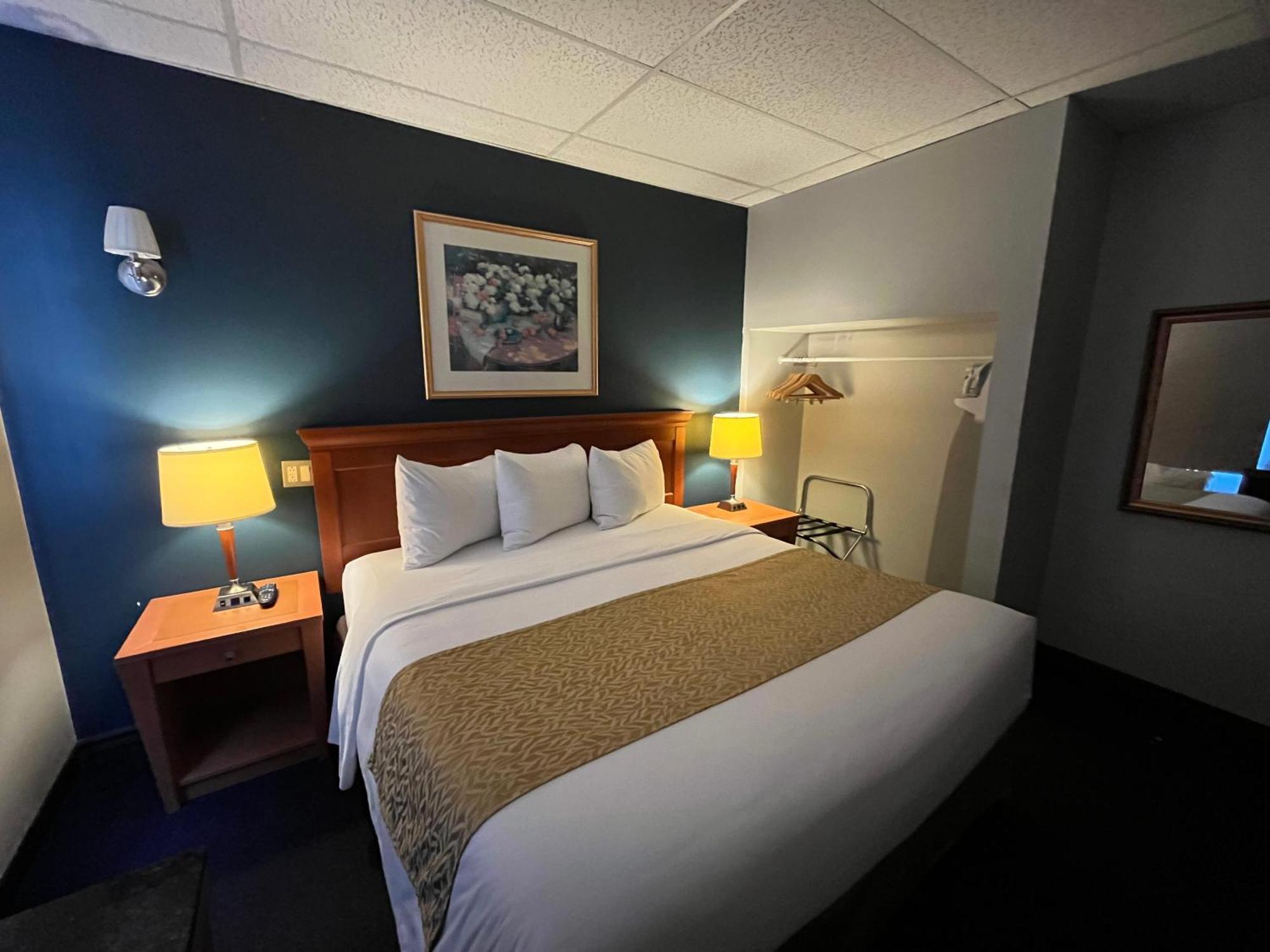 Le Voyageur Inn Mattawa Экстерьер фото