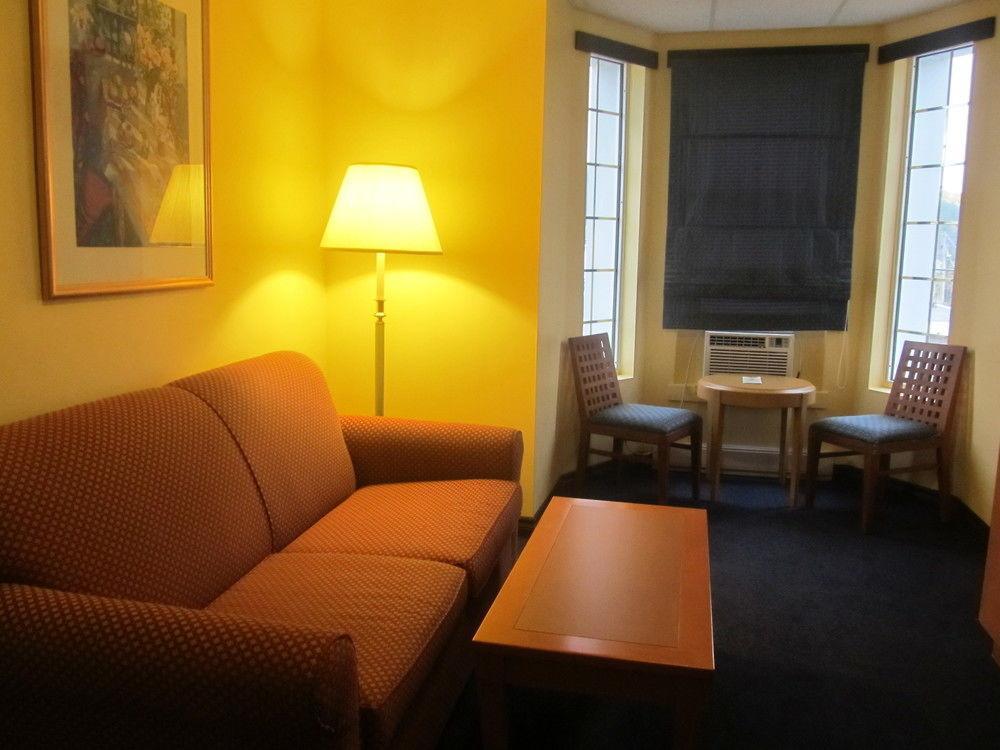 Le Voyageur Inn Mattawa Экстерьер фото