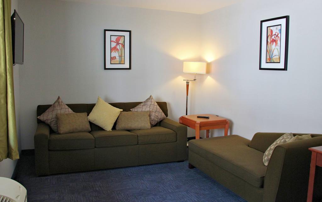 Le Voyageur Inn Mattawa Экстерьер фото