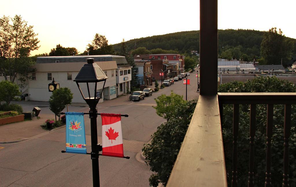 Le Voyageur Inn Mattawa Экстерьер фото